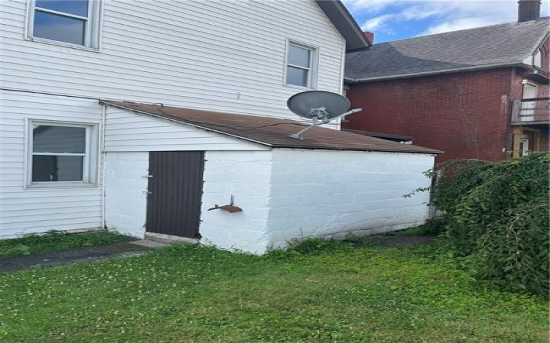514 N Pittsburgh St, Connellsville, 15683, 3 Bedrooms Bedrooms, ,1 BathroomBathrooms,Lease,For Sale,N Pittsburgh St,1667712