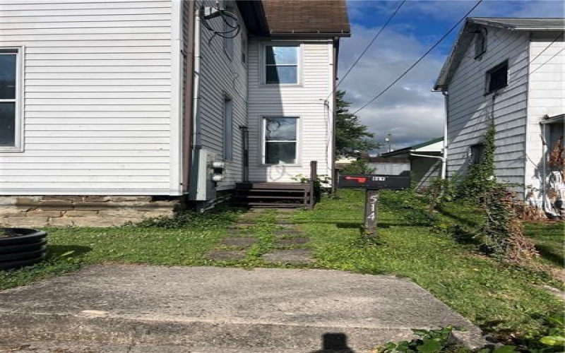 514 N Pittsburgh St, Connellsville, 15683, 3 Bedrooms Bedrooms, ,1 BathroomBathrooms,Lease,For Sale,N Pittsburgh St,1667712