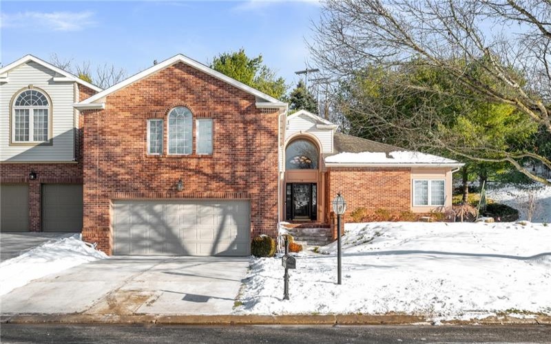 195 Fairway Landings Dr, Canonsburg, 15317, 3 Bedrooms Bedrooms, ,2.1 BathroomsBathrooms,Residential,For Sale,Fairway Landings Dr,1687224