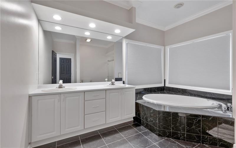 195 Fairway Landings Dr, Canonsburg, 15317, 3 Bedrooms Bedrooms, ,2.1 BathroomsBathrooms,Residential,For Sale,Fairway Landings Dr,1687224