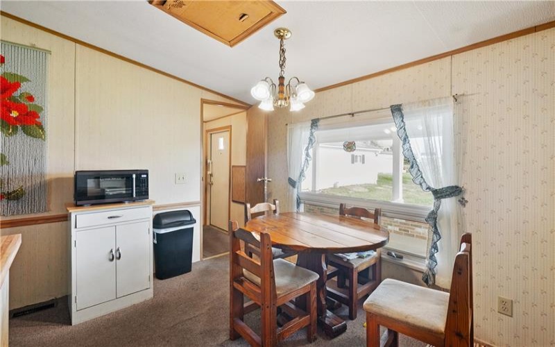106 Seslar St, Jeanette, 15644, 3 Bedrooms Bedrooms, 7 Rooms Rooms,2 BathroomsBathrooms,Residential,For Sale,Seslar St,1687240