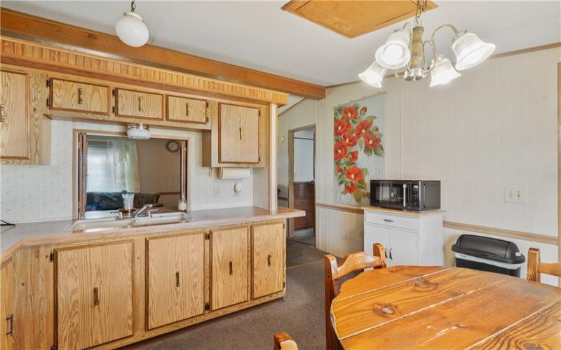 106 Seslar St, Jeanette, 15644, 3 Bedrooms Bedrooms, 7 Rooms Rooms,2 BathroomsBathrooms,Residential,For Sale,Seslar St,1687240