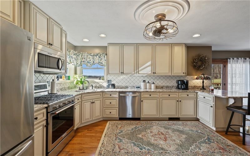 204 Rolling Hill Farm Dr, West Newton, 15089, 3 Bedrooms Bedrooms, ,3.1 BathroomsBathrooms,Residential,For Sale,Rolling Hill Farm Dr,1687260