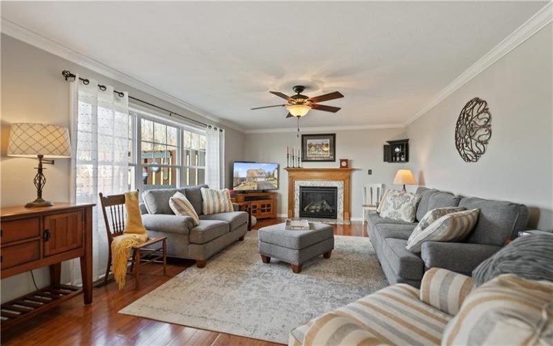 204 Rolling Hill Farm Dr, West Newton, 15089, 3 Bedrooms Bedrooms, ,3.1 BathroomsBathrooms,Residential,For Sale,Rolling Hill Farm Dr,1687260
