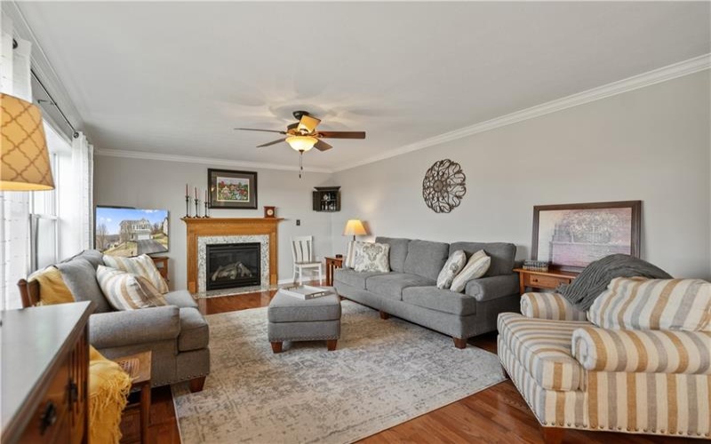 204 Rolling Hill Farm Dr, West Newton, 15089, 3 Bedrooms Bedrooms, ,3.1 BathroomsBathrooms,Residential,For Sale,Rolling Hill Farm Dr,1687260