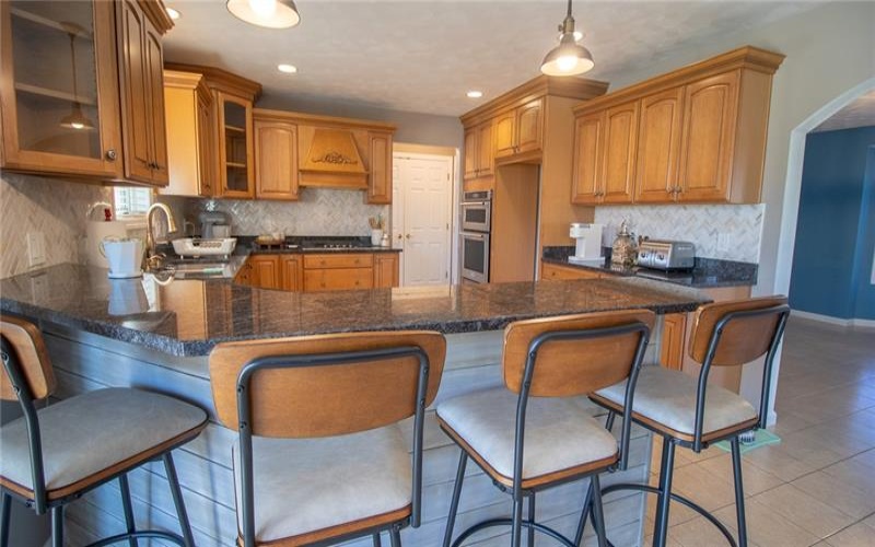 713 Bradgate Dr, Irwin, 15642, 4 Bedrooms Bedrooms, 12 Rooms Rooms,3.1 BathroomsBathrooms,Residential,For Sale,Bradgate Dr,1687288