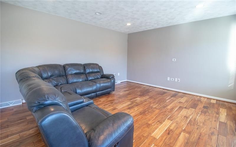 713 Bradgate Dr, Irwin, 15642, 4 Bedrooms Bedrooms, 12 Rooms Rooms,3.1 BathroomsBathrooms,Residential,For Sale,Bradgate Dr,1687288