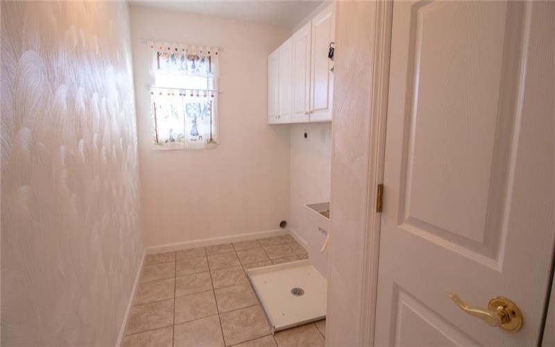 713 Bradgate Dr, Irwin, 15642, 4 Bedrooms Bedrooms, 12 Rooms Rooms,3.1 BathroomsBathrooms,Residential,For Sale,Bradgate Dr,1687288