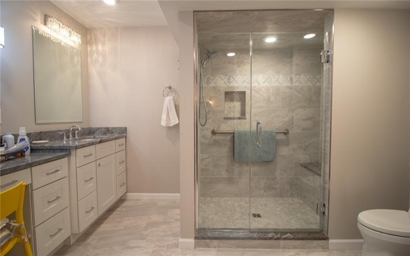713 Bradgate Dr, Irwin, 15642, 4 Bedrooms Bedrooms, 12 Rooms Rooms,3.1 BathroomsBathrooms,Residential,For Sale,Bradgate Dr,1687288