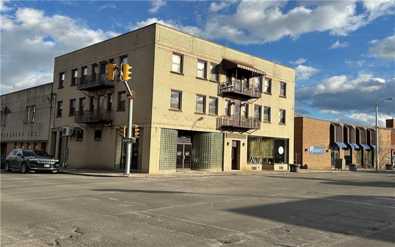 37 Beeson Boulevard, Uniontown, 15401, 2 Bedrooms Bedrooms, ,1 BathroomBathrooms,Lease,For Sale,Beeson Boulevard,1687237