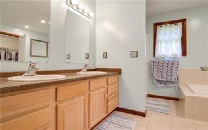 520 Royalty Drive, Uniontown, 15401, 4 Bedrooms Bedrooms, ,2.2 BathroomsBathrooms,Residential,For Sale,Royalty Drive,1687400