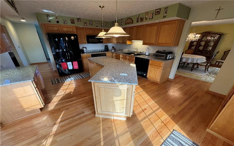 602 Skyline Drive, Rostraver Township, 15012, 4 Bedrooms Bedrooms, 14 Rooms Rooms,3.1 BathroomsBathrooms,Residential,For Sale,Skyline Drive,1687164