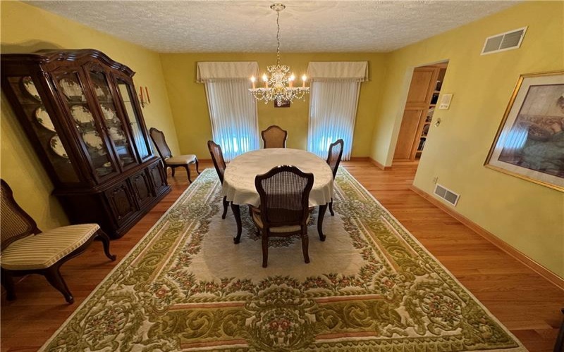 602 Skyline Drive, Rostraver Township, 15012, 4 Bedrooms Bedrooms, 14 Rooms Rooms,3.1 BathroomsBathrooms,Residential,For Sale,Skyline Drive,1687164