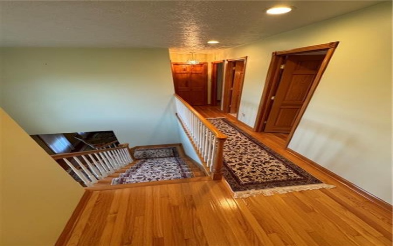 602 Skyline Drive, Rostraver Township, 15012, 4 Bedrooms Bedrooms, 14 Rooms Rooms,3.1 BathroomsBathrooms,Residential,For Sale,Skyline Drive,1687164