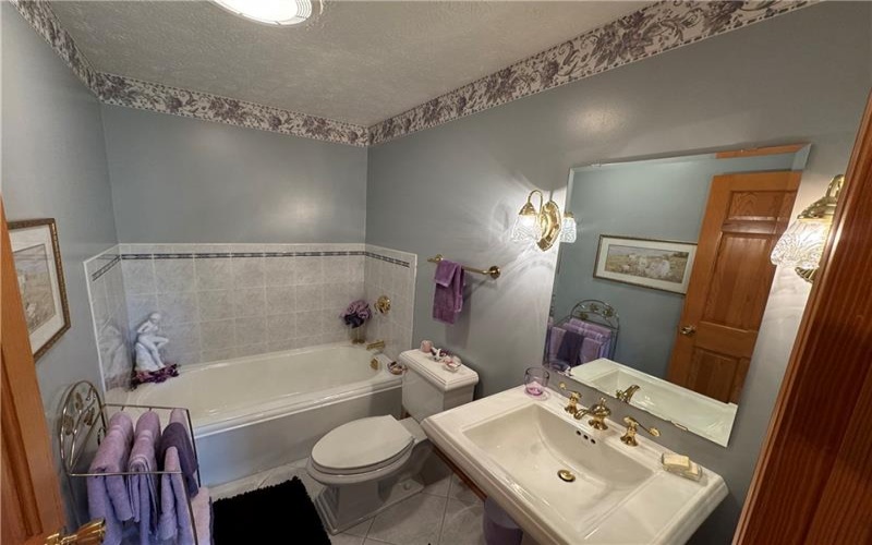 602 Skyline Drive, Rostraver Township, 15012, 4 Bedrooms Bedrooms, 14 Rooms Rooms,3.1 BathroomsBathrooms,Residential,For Sale,Skyline Drive,1687164