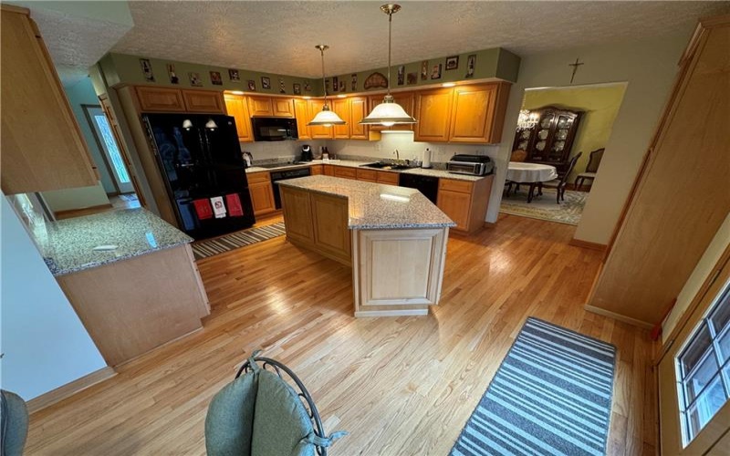 602 Skyline Drive, Rostraver Township, 15012, 4 Bedrooms Bedrooms, 14 Rooms Rooms,3.1 BathroomsBathrooms,Residential,For Sale,Skyline Drive,1687164