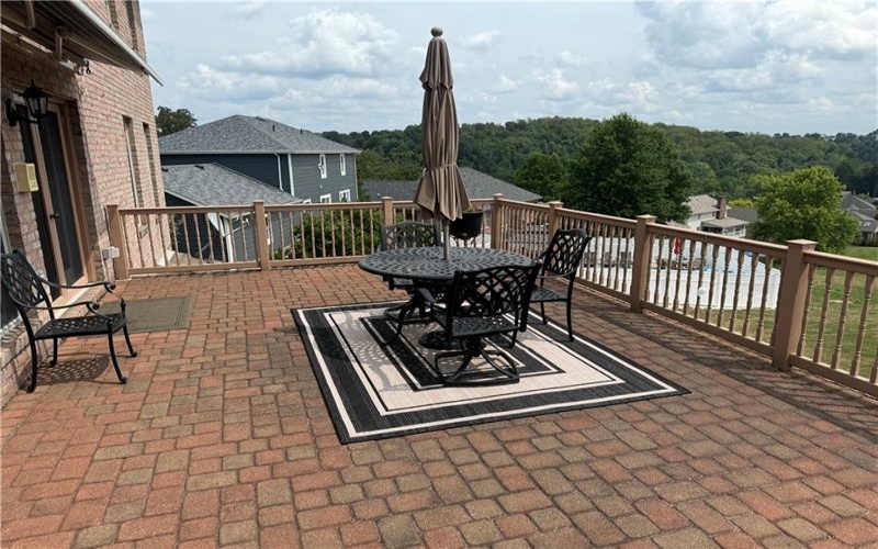 602 Skyline Drive, Rostraver Township, 15012, 4 Bedrooms Bedrooms, 14 Rooms Rooms,3.1 BathroomsBathrooms,Residential,For Sale,Skyline Drive,1687164