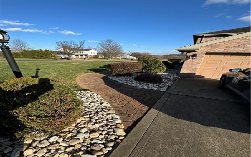 602 Skyline Drive, Rostraver Township, 15012, 4 Bedrooms Bedrooms, 14 Rooms Rooms,3.1 BathroomsBathrooms,Residential,For Sale,Skyline Drive,1687164