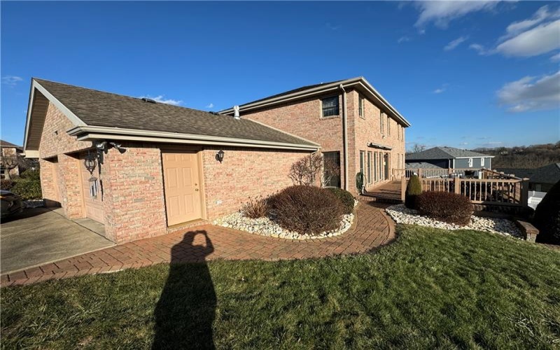 602 Skyline Drive, Rostraver Township, 15012, 4 Bedrooms Bedrooms, 14 Rooms Rooms,3.1 BathroomsBathrooms,Residential,For Sale,Skyline Drive,1687164