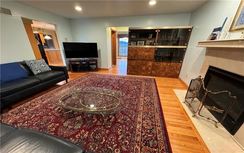 602 Skyline Drive, Rostraver Township, 15012, 4 Bedrooms Bedrooms, 14 Rooms Rooms,3.1 BathroomsBathrooms,Residential,For Sale,Skyline Drive,1687164