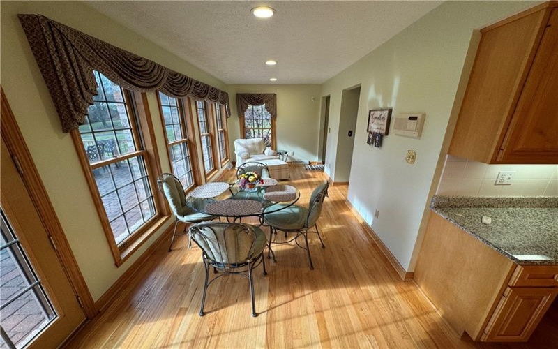 602 Skyline Drive, Rostraver Township, 15012, 4 Bedrooms Bedrooms, 14 Rooms Rooms,3.1 BathroomsBathrooms,Residential,For Sale,Skyline Drive,1687164