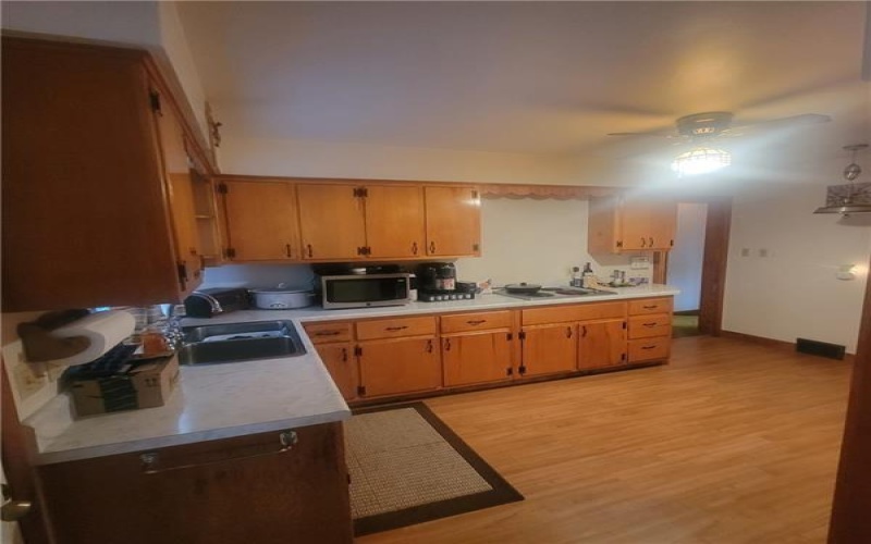467 6th Avenue, New Kensington, 15068, 5 Bedrooms Bedrooms, 10 Rooms Rooms,3 BathroomsBathrooms,Residential,For Sale,6th Avenue,1687609