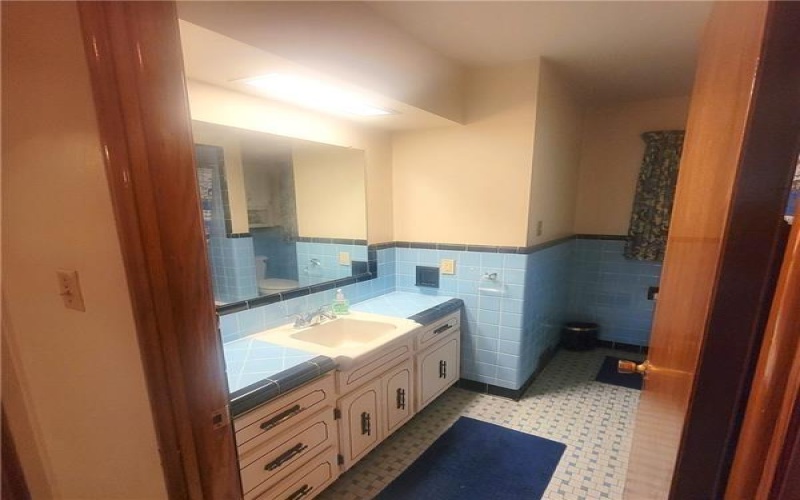 467 6th Avenue, New Kensington, 15068, 5 Bedrooms Bedrooms, 10 Rooms Rooms,3 BathroomsBathrooms,Residential,For Sale,6th Avenue,1687609
