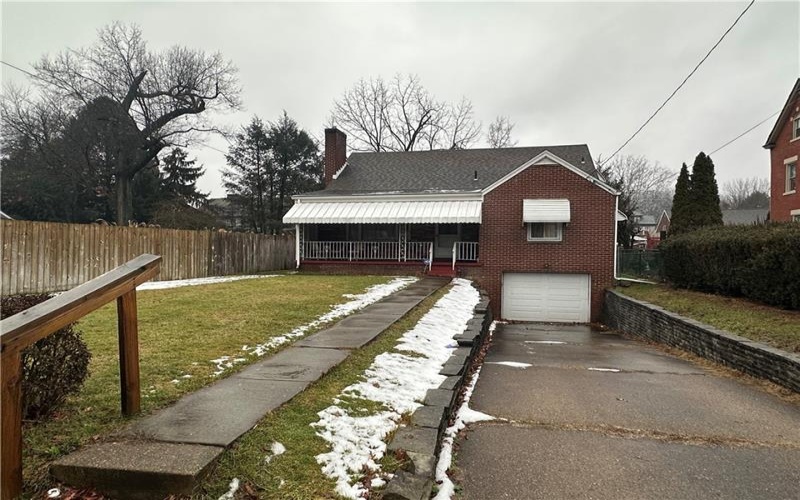 467 6th Avenue, New Kensington, 15068, 5 Bedrooms Bedrooms, 10 Rooms Rooms,3 BathroomsBathrooms,Residential,For Sale,6th Avenue,1687609