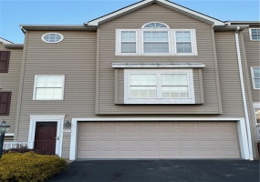 2003 TRAIL SIDE COURT, Jeannette, 15644, 3 Bedrooms Bedrooms, 7 Rooms Rooms,2.1 BathroomsBathrooms,Residential,For Sale,TRAIL SIDE COURT,1687663