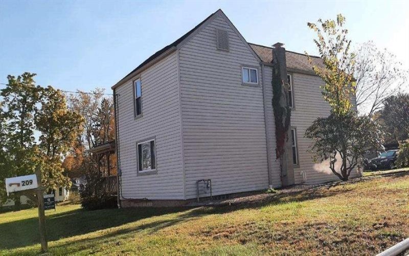 209 Euclid Avenue, Point Marion, 15474, 3 Bedrooms Bedrooms, 7 Rooms Rooms,1 BathroomBathrooms,Residential,For Sale,Euclid Avenue,1687729