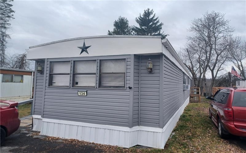 134 Castle Rd, Washington, 15301, 2 Bedrooms Bedrooms, 5 Rooms Rooms,1 BathroomBathrooms,Residential,For Sale,Castle Rd,1687151