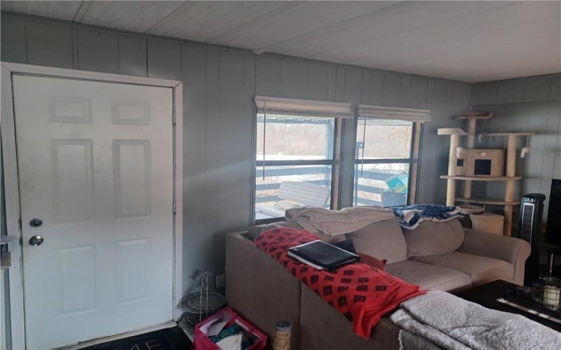134 Castle Rd, Washington, 15301, 2 Bedrooms Bedrooms, 5 Rooms Rooms,1 BathroomBathrooms,Residential,For Sale,Castle Rd,1687151