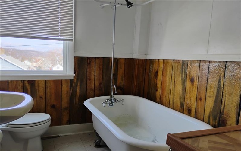 207 Emerson St, Vandergrift, 15690, 2 Bedrooms Bedrooms, ,1 BathroomBathrooms,Residential,For Sale,Emerson St,1687673
