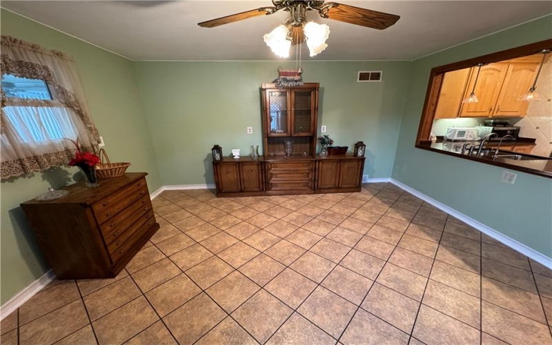 11 Washington Drive, Monessen, 15062, 4 Bedrooms Bedrooms, 10 Rooms Rooms,2 BathroomsBathrooms,Residential,For Sale,Washington Drive,1687852