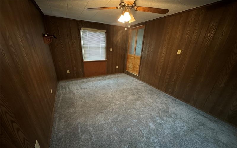 11 Washington Drive, Monessen, 15062, 4 Bedrooms Bedrooms, 10 Rooms Rooms,2 BathroomsBathrooms,Residential,For Sale,Washington Drive,1687852