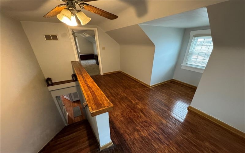 11 Washington Drive, Monessen, 15062, 4 Bedrooms Bedrooms, 10 Rooms Rooms,2 BathroomsBathrooms,Residential,For Sale,Washington Drive,1687852