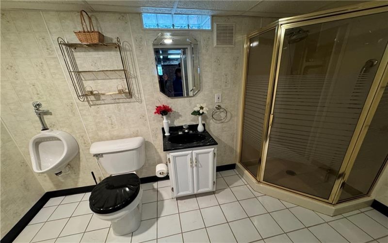 11 Washington Drive, Monessen, 15062, 4 Bedrooms Bedrooms, 10 Rooms Rooms,2 BathroomsBathrooms,Residential,For Sale,Washington Drive,1687852