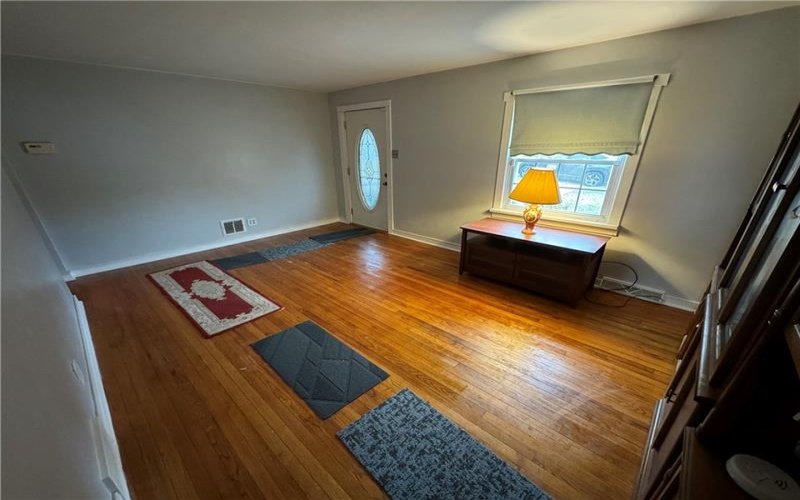 11 Washington Drive, Monessen, 15062, 4 Bedrooms Bedrooms, 10 Rooms Rooms,2 BathroomsBathrooms,Residential,For Sale,Washington Drive,1687852