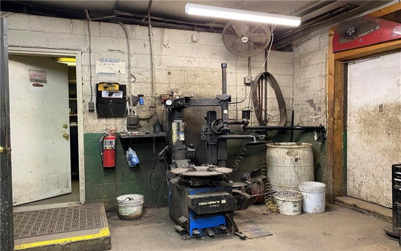 166 Lincoln Ave., Vandergrift, 15690, ,Commercial-industrial-business,For Sale,Lincoln Ave.,1688013