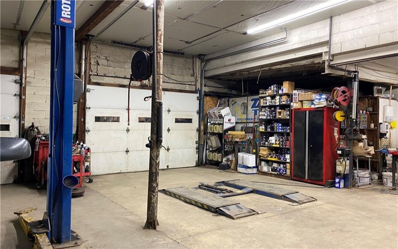 166 Lincoln Ave., Vandergrift, 15690, ,Commercial-industrial-business,For Sale,Lincoln Ave.,1688013