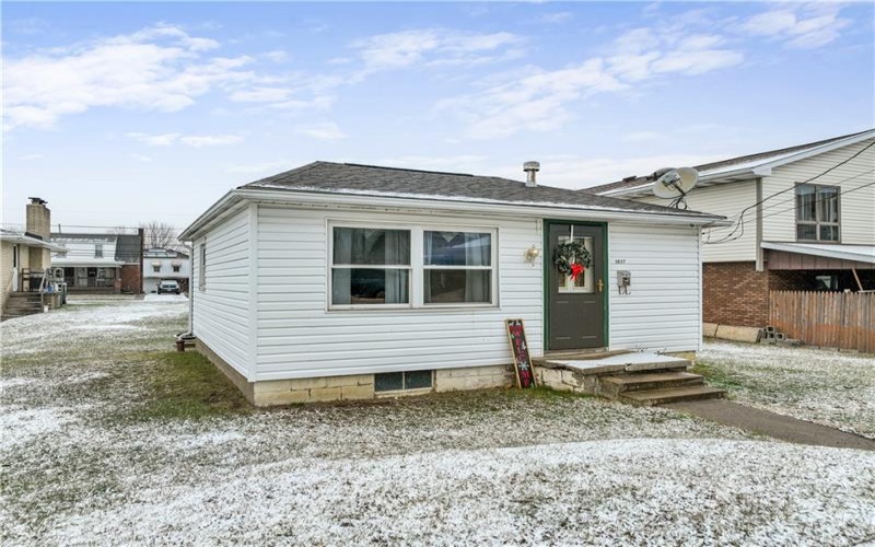 1035 Broad Ave, Rostraver Township, 15012, ,Commercial-industrial-business,For Sale,Broad Ave,1688493