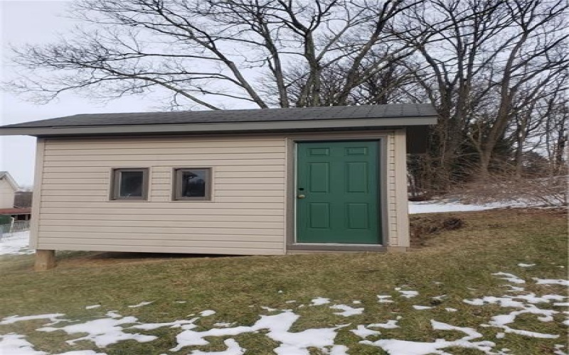 10150 Fairmont St, Irwin, 15642, 3 Bedrooms Bedrooms, 9 Rooms Rooms,2.1 BathroomsBathrooms,Residential,For Sale,Fairmont St,1688398