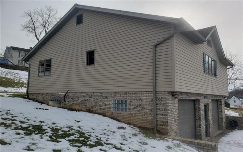 10150 Fairmont St, Irwin, 15642, 3 Bedrooms Bedrooms, 9 Rooms Rooms,2.1 BathroomsBathrooms,Residential,For Sale,Fairmont St,1688398