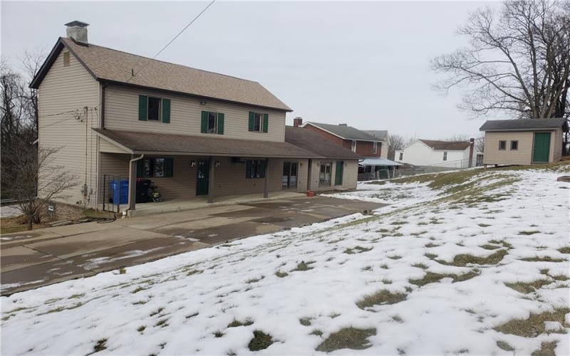10150 Fairmont St, Irwin, 15642, 3 Bedrooms Bedrooms, 9 Rooms Rooms,2.1 BathroomsBathrooms,Residential,For Sale,Fairmont St,1688398
