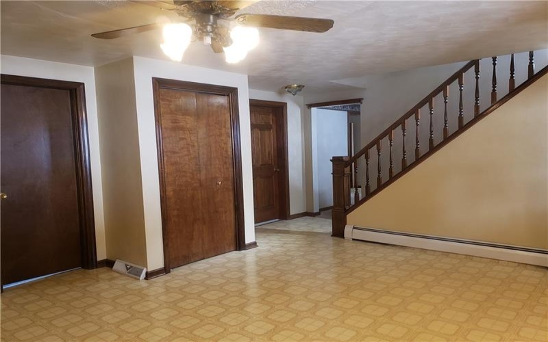 10150 Fairmont St, Irwin, 15642, 3 Bedrooms Bedrooms, 9 Rooms Rooms,2.1 BathroomsBathrooms,Residential,For Sale,Fairmont St,1688398