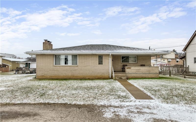 1106 Henry St, Rostraver Township, 15012, 2 Bedrooms Bedrooms, 5 Rooms Rooms,1 BathroomBathrooms,Residential,For Sale,Henry St,1688495