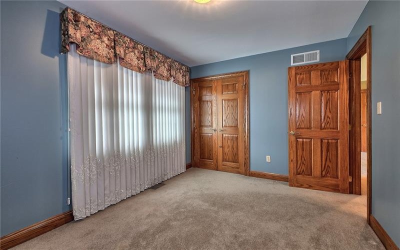 1061 Frye Road, Jeannette, 15644, 4 Bedrooms Bedrooms, 10 Rooms Rooms,3.1 BathroomsBathrooms,Residential,For Sale,Frye Road,1688591
