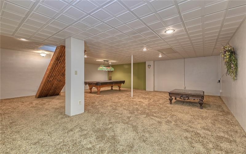 1061 Frye Road, Jeannette, 15644, 4 Bedrooms Bedrooms, 10 Rooms Rooms,3.1 BathroomsBathrooms,Residential,For Sale,Frye Road,1688591