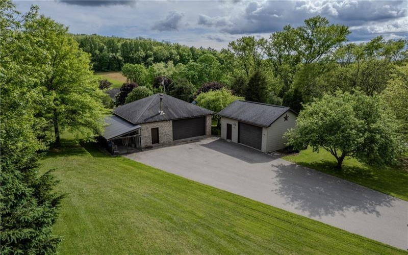 1061 Frye Road, Jeannette, 15644, 4 Bedrooms Bedrooms, 10 Rooms Rooms,3.1 BathroomsBathrooms,Residential,For Sale,Frye Road,1688591