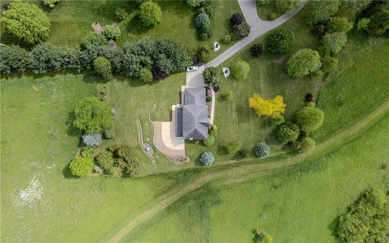 1061 Frye Road, Jeannette, 15644, 4 Bedrooms Bedrooms, 10 Rooms Rooms,3.1 BathroomsBathrooms,Residential,For Sale,Frye Road,1688591